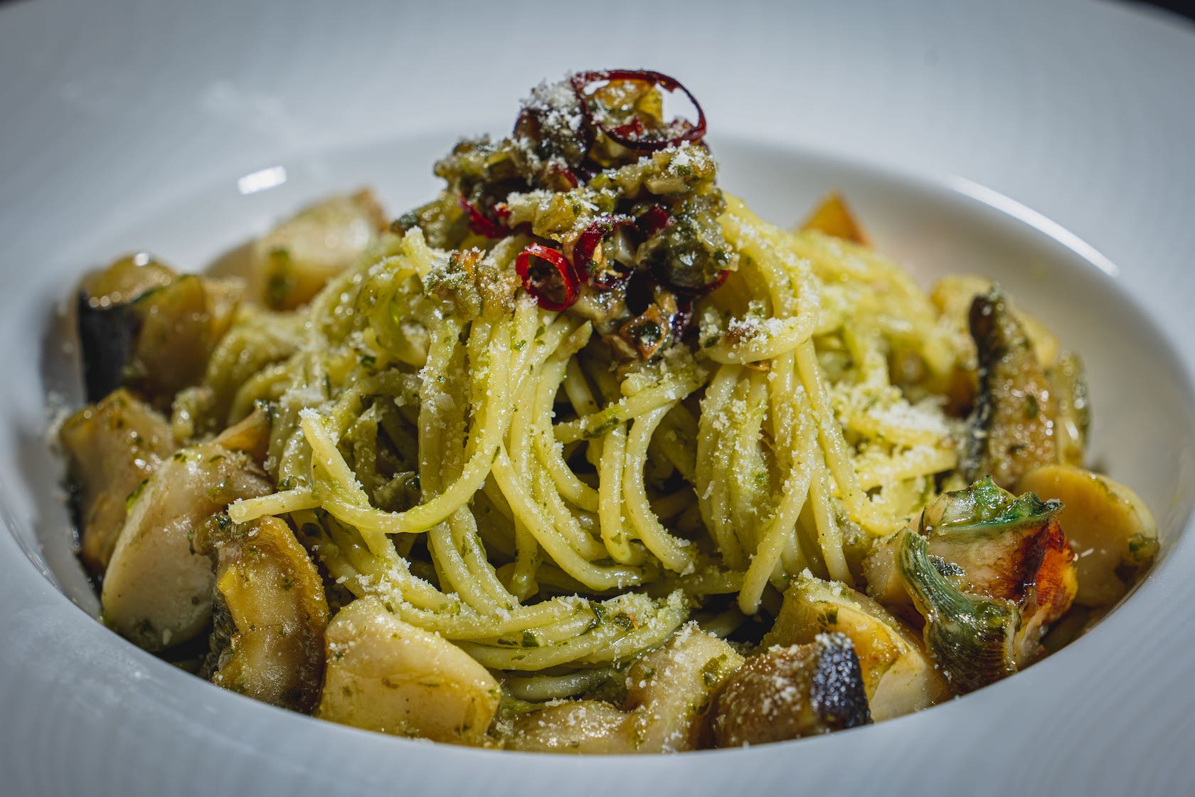 夜光貝のバジルソースパスタ